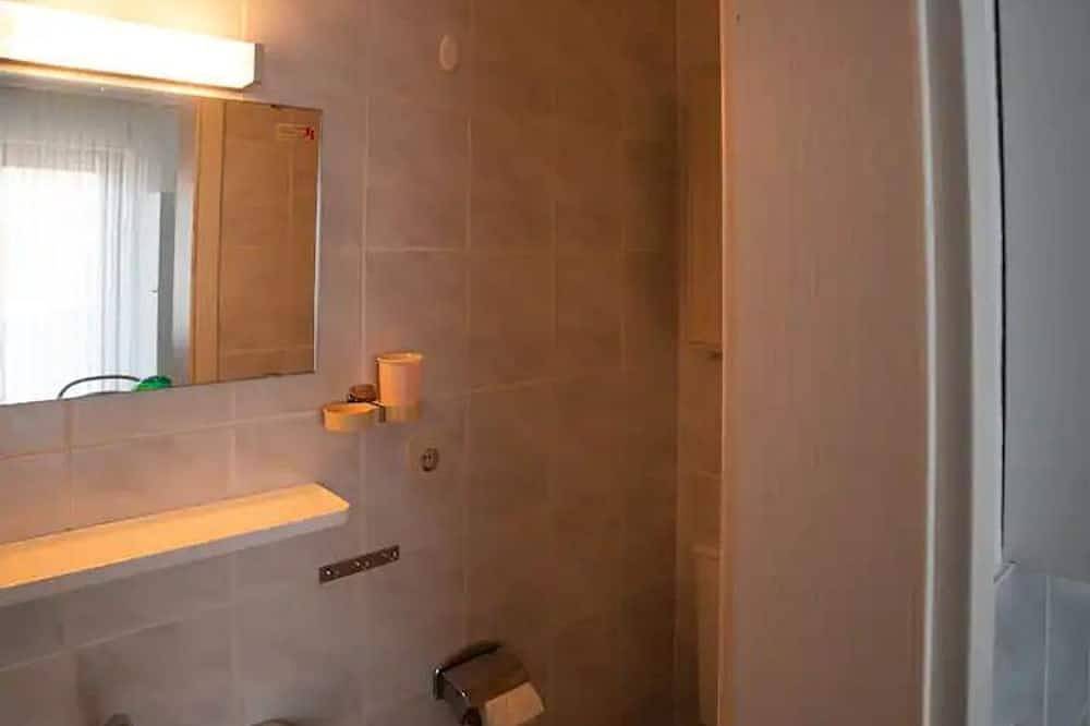 Apartamento entero, Double room, shower and bath, Wc, balcony - Ferienwohnung Am Waldrand in Neuenheerse, Bad Driburg