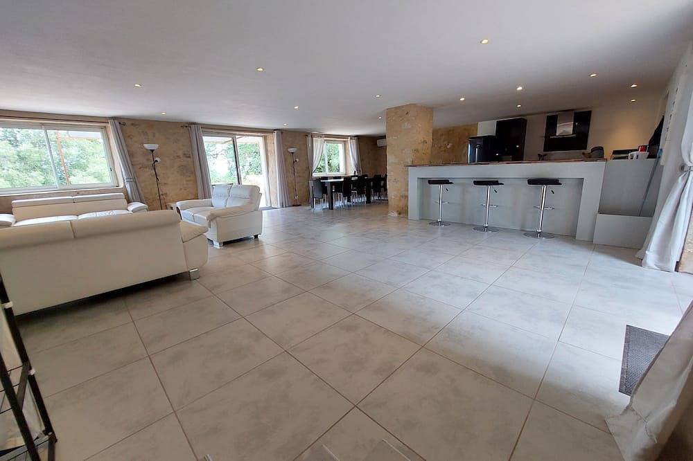 Mas en Bonnieux en el corazón del luberon 5 habitaciones (160 camas) 5 baños in Bonnieux, Parque natural regional del Luberon