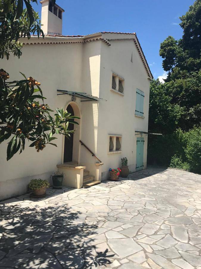 Location de vacances pour 6 personnes, avec jardin et vue à Volonne - 2