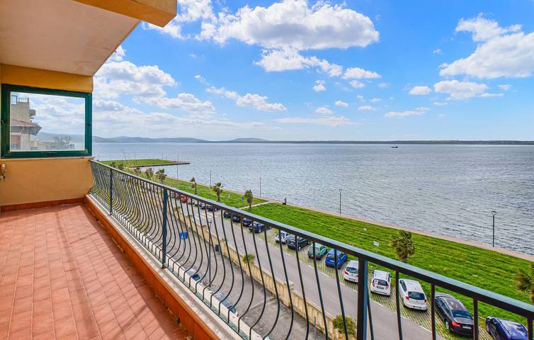 Apartamento vacacional entero, Apartamento con vistas al mar en Orbetello con aparcamiento y cocina in Orbetello, Provincia de Grosseto