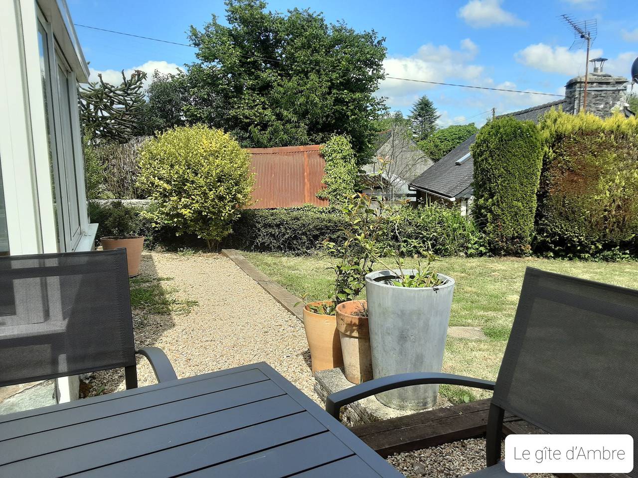 Le Gîte d’Ambre : cottage avec jardin privé et Wi-Fi à Poullaouen in Locmaria-Berrien, Région de Châteaulin