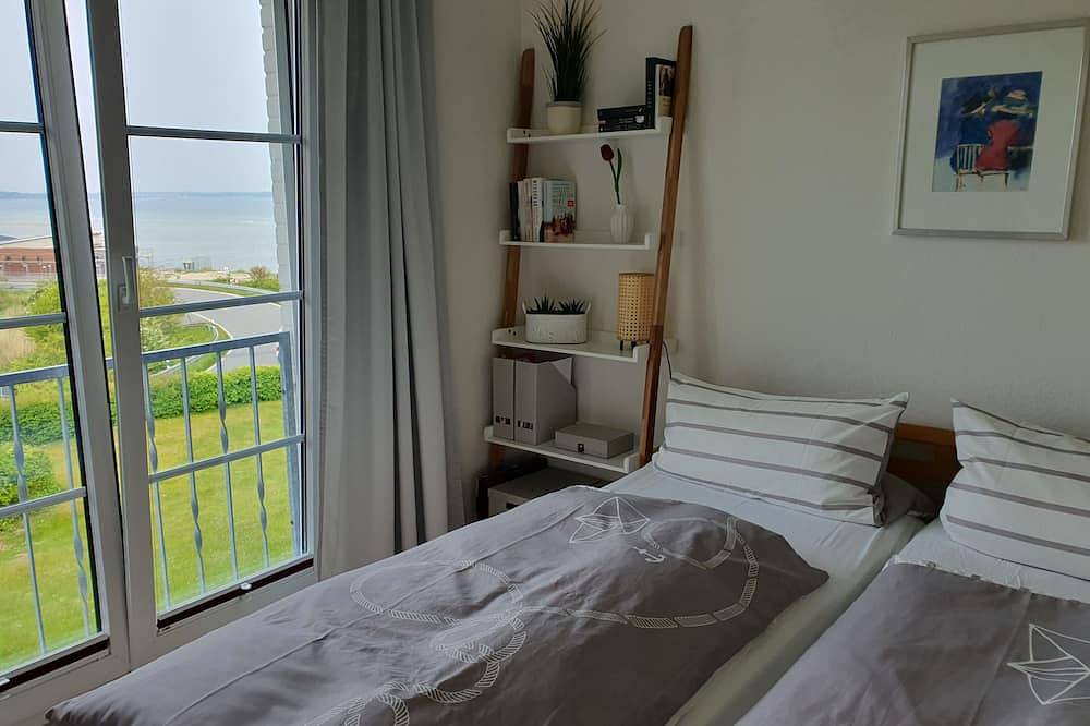 Ganze Wohnung, Fewo mit traumhaftem Panoramablick über Kieler Förde, in Kieler Förde, Stein