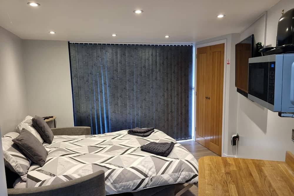 Entire apartment, The Chill Studio Apartment in Shepton Mallet, Somerset