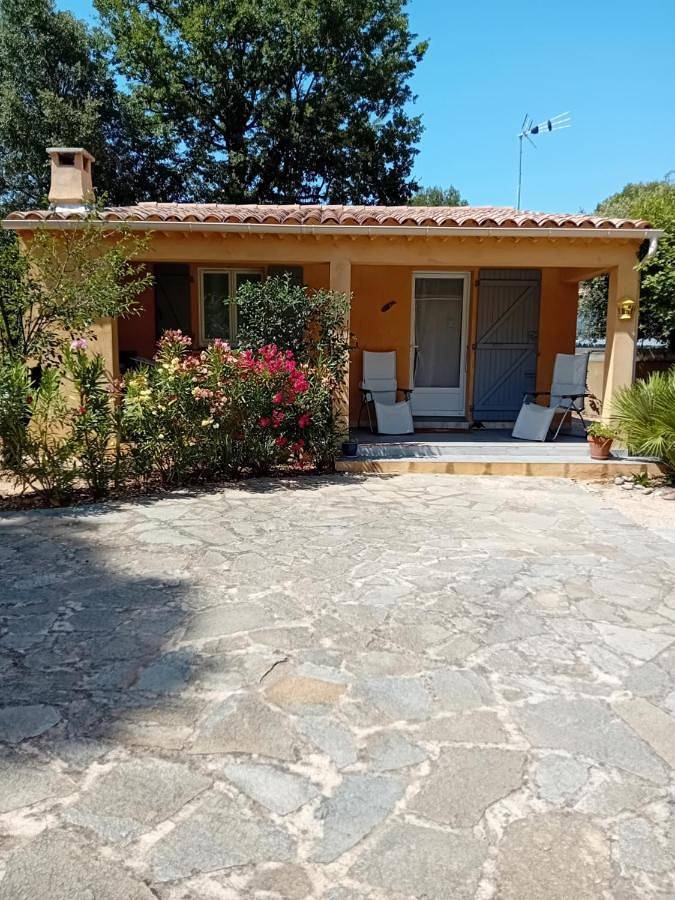 Apartamento de vacaciones para 4 personas, con vistas y jardín - 1