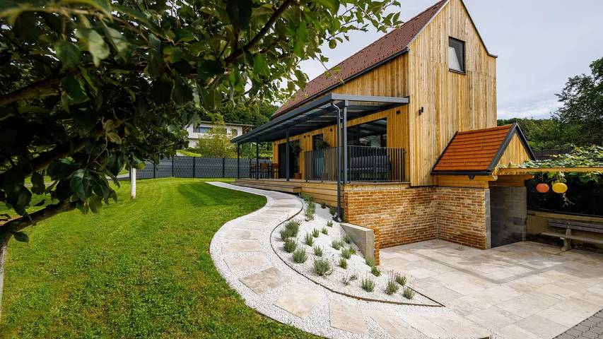 Ferienhaus für 4 Personen, mit Terrasse und Sauna sowie Garten - 1