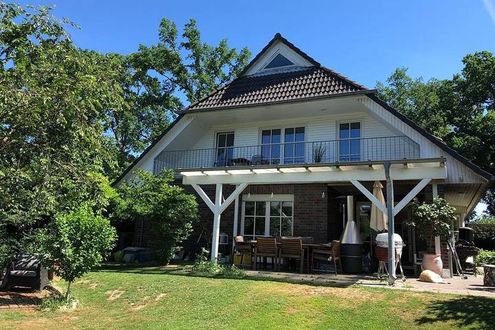 Ferienwohnung für 2 Personen, mit Balkon in Hoisdorf