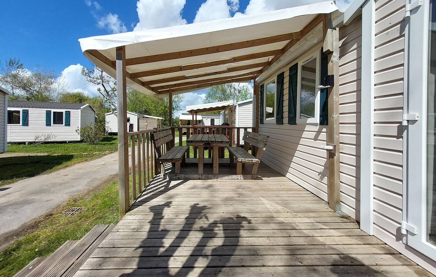 Mobil-home confortable avec piscine près de la plage de Saint-Georges-de-Didonne in Saint-Georges-de-Didonne, Côte de Beauté