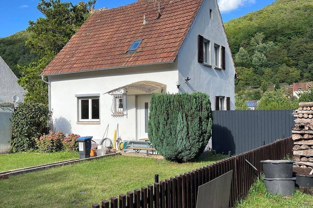 Ferienhaus mit Trifelsblick - Ferienhaus, Dusche, Wc, 2 Schlafräume in Bindersbach, Annweiler