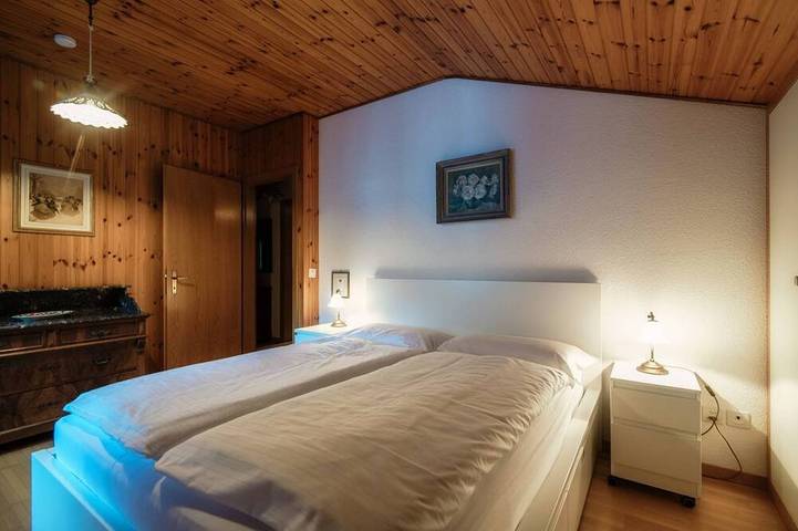 Ganze Wohnung, Apartment im Chalet-Stil zwischen Wandern und Bouldern (Chalet Nucleo 12) in Chironico, Tessiner Alpen