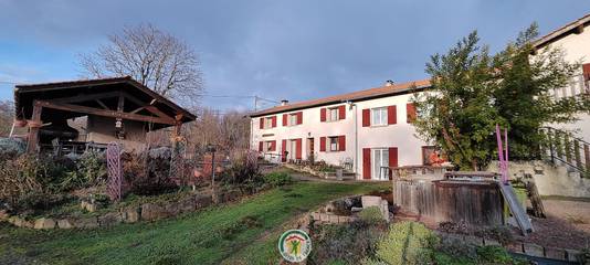 Gîte pour 9 Personnes dans Saint-Just-Chaleyssin, Région de Vienne, Photo 2