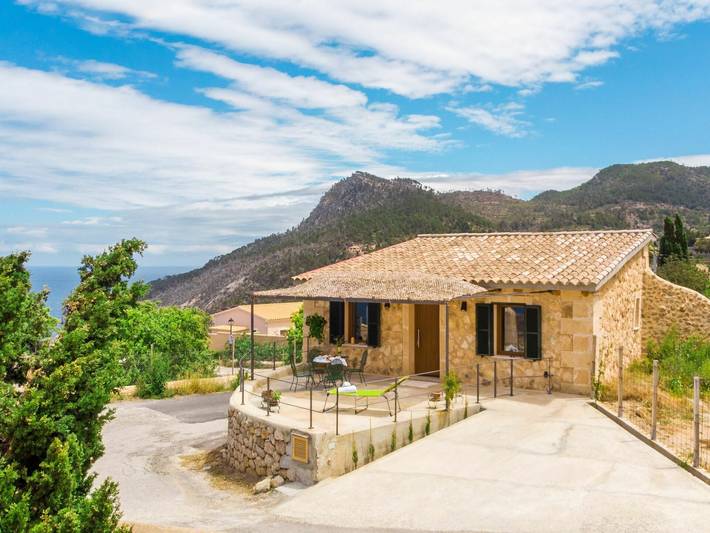 Ferienhaus für 2 Personen, mit Terrasse und Garten in Serra de Tramuntana