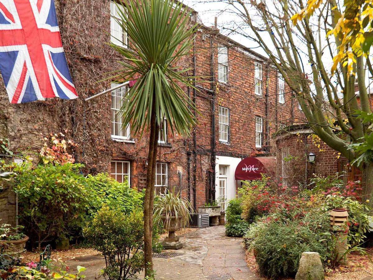 Mercure Salisbury White Hart Hotel & Apartments in Salisbury, Wiltshire