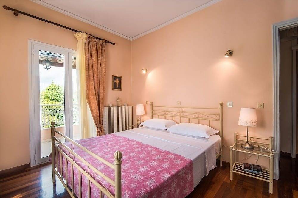 4 Bedroom Garden House  in Pelekas, Korfu