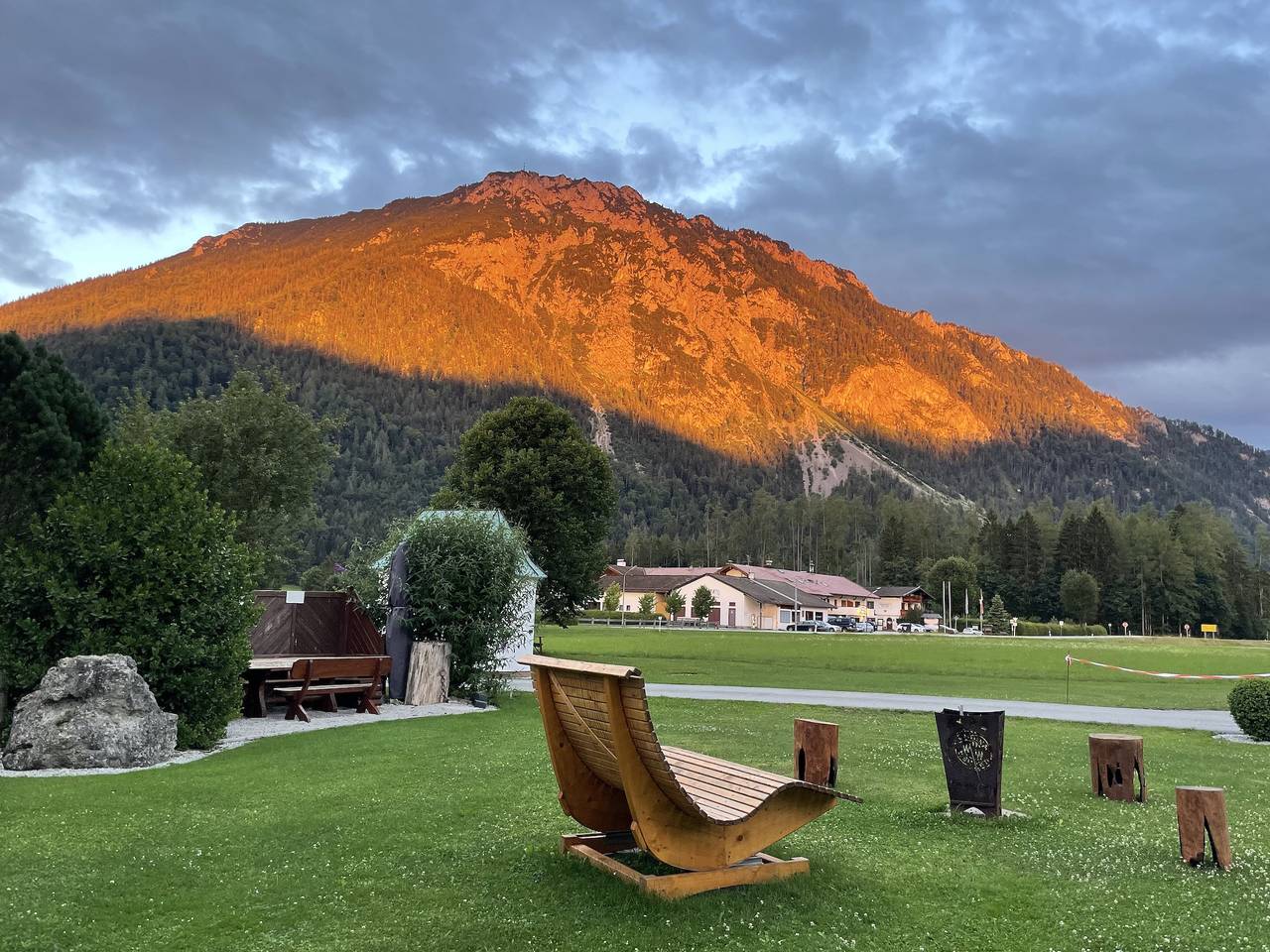 Ganze Ferienwohnung, Ferienwohnungen Ortner-Hof inkl. Chiemgaukarte - Apartment Zirbelstubn 25qm, Wohnschlafzimmer, Kochnische, Wlan, max. 2 Pers. in Ruhpolding, Bayerische Alpen