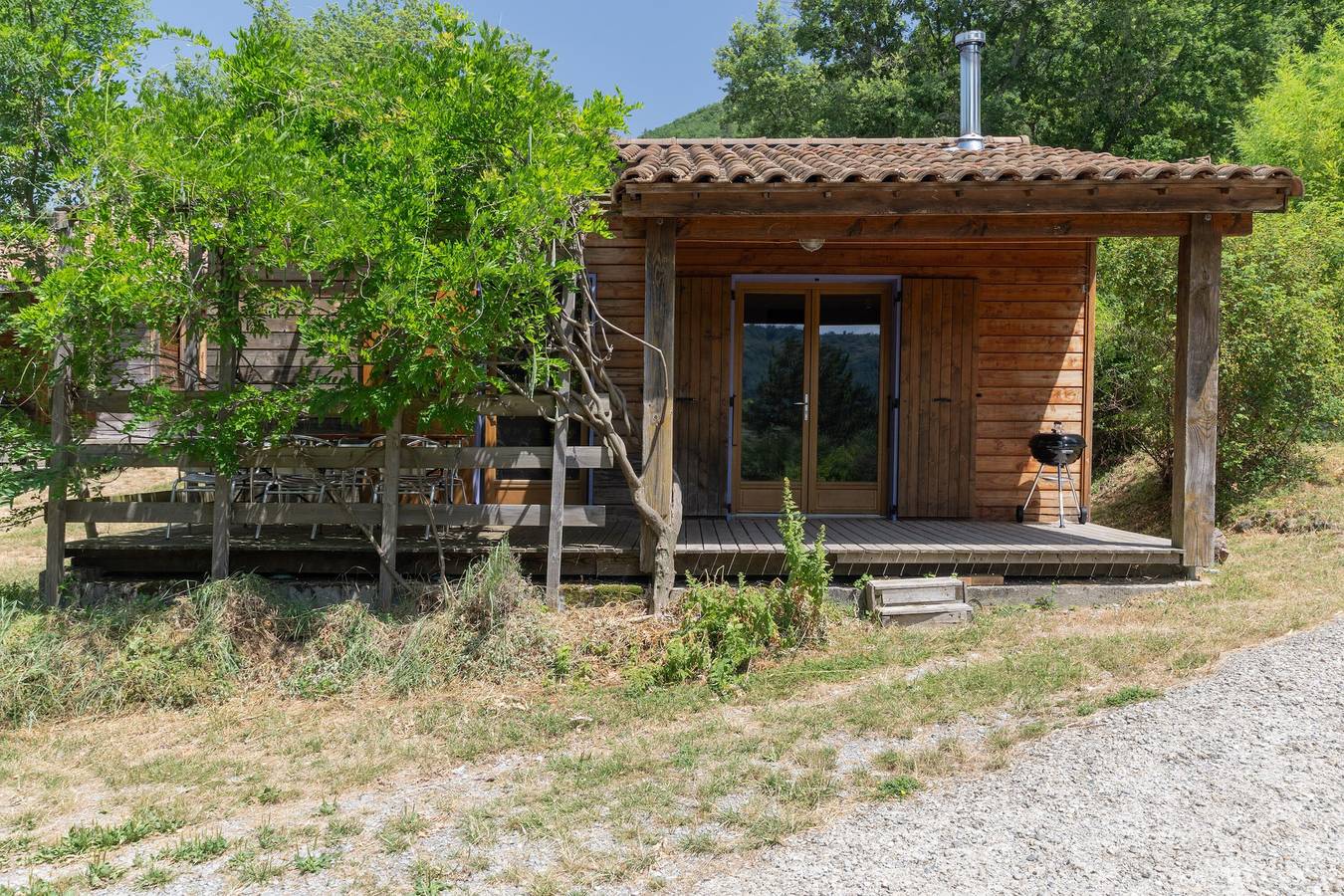 Chalet 'Bleu 6 Personnes Piscine' avec vue montagne, terrasse privée et Wi-Fi in Darbres, Ardèche