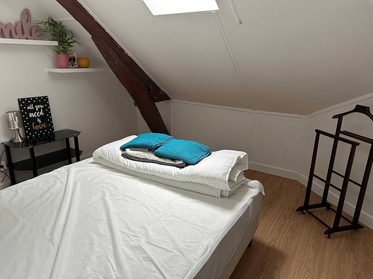 Maison spacieuse à Saint-Floret, avec piscine pour deux. in Saint-Florentin, Région d'Auxerre