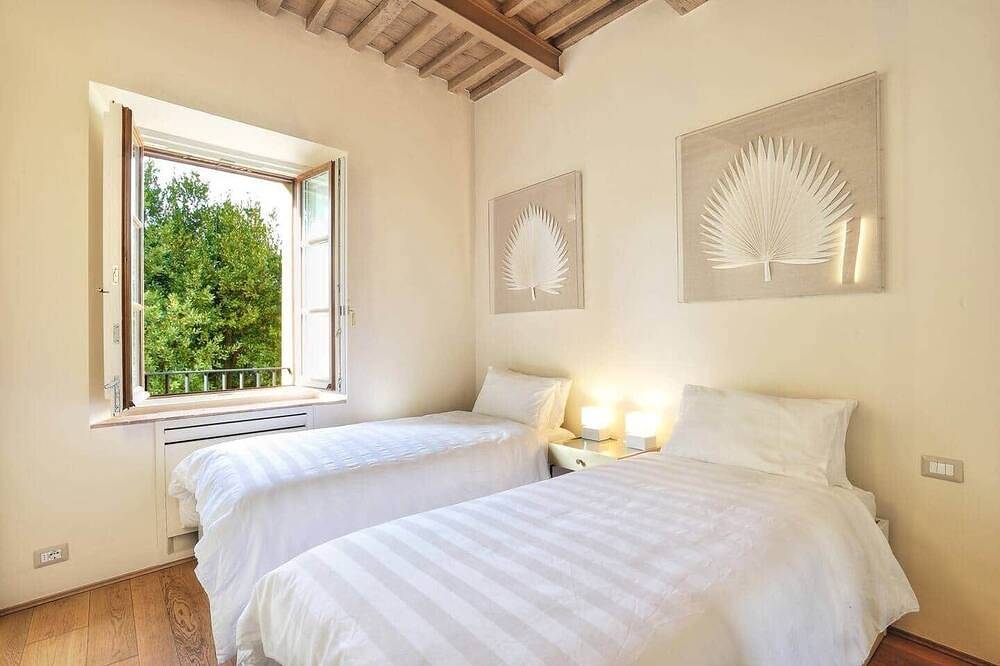 Ganze Wohnung, Zu vervollständigen in Castelfalfi, Montaione