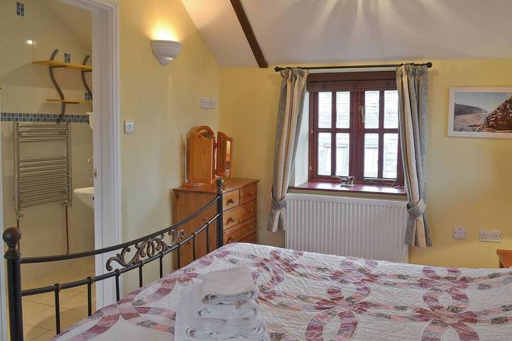 Barfields Cherry Tree Cottage in Cornwall
