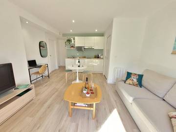Gîte pour 2 personnes, avec vue et jardin à Artigues-près-Bordeaux