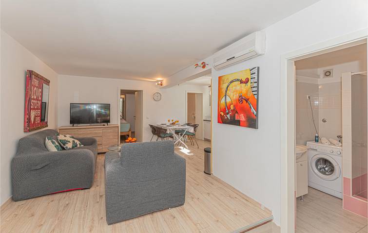 Ferienwohnung für 4 Personen, mit Terrasse, mit Haustier in Grad Šibenik - 4