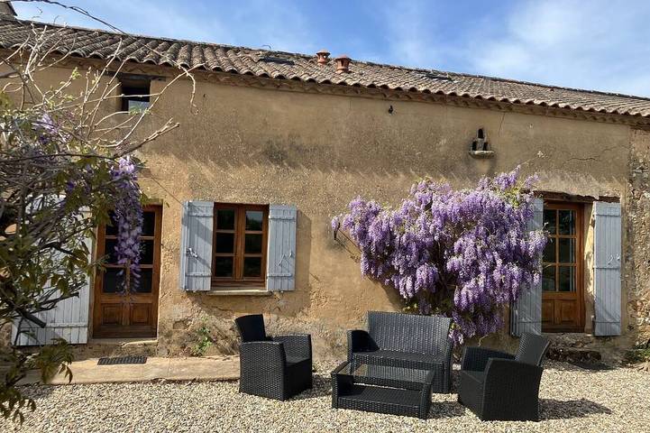 Gîte pour 5 personnes, avec Jardin et Piscine à Sainte-Croix (France)