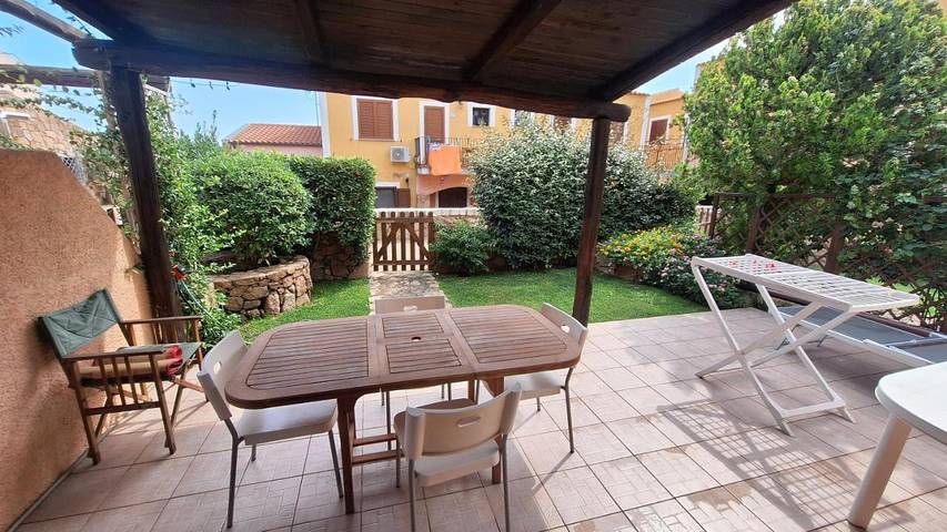 Ferienwohnung für 3 Personen, mit Terrasse und Garten in Porto Pollo - 2