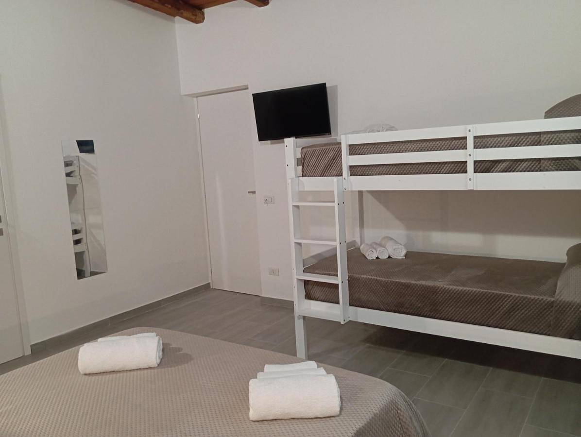 Double Room with Private Bathroom in Trappeto, Provincia di Palermo