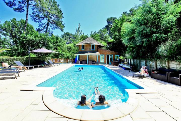 Parque de vacaciones para 5 personas, con Balcón y Jacuzzi además de Terraza y Jardín en Messanges