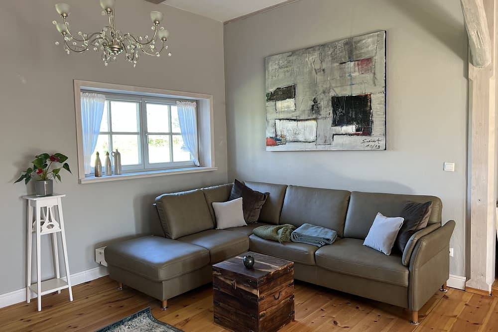 Alte reetgedeckte Kutscherremise für bis zu 5 Personen. in Bad Kleinen, Nordwestmecklenburg (Wismar und Umgebung)