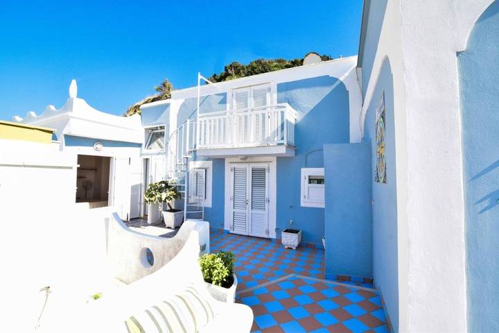 Gîte pour 5 personnes, avec terrasse à Ponza - 3