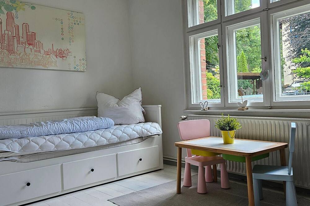 Small country house near the forest, sleeps 5, 104 m², terrace and garden in Bad Saarow, Dahme-Seengebiet