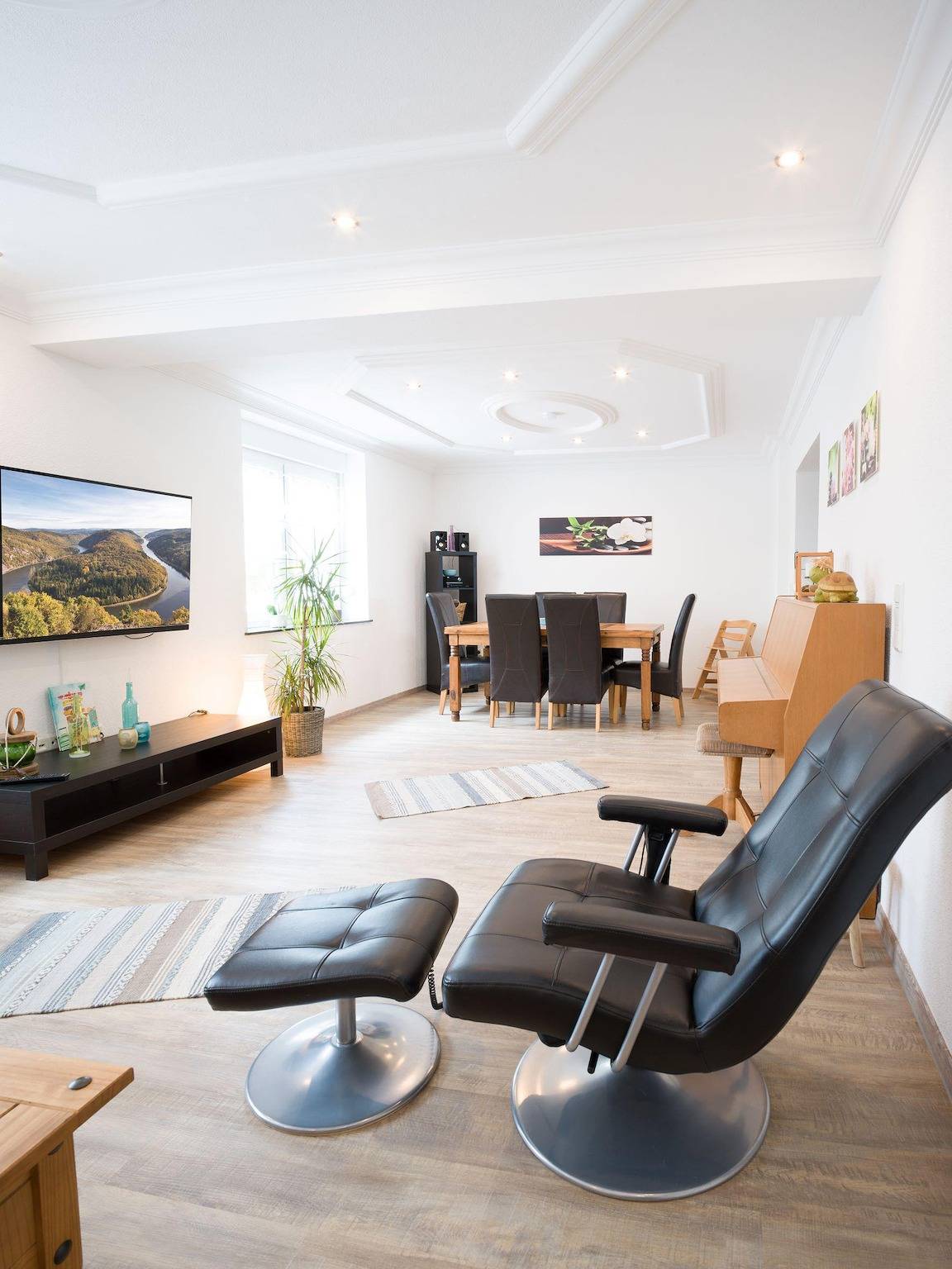 Geheel vakantieappartement, Appartement, douche of bad, 3 slaapkamers in Merzig, Saar-Nahe-Bergland
