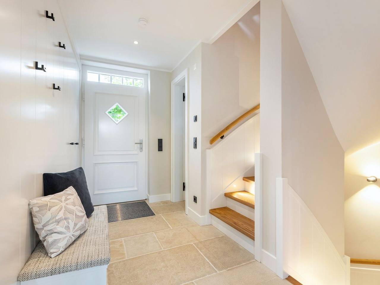 Fien to Huus - Hausteil im Ug, Eg, Og, Dg ca. 140m² Nutzfläche, keine Haustiere erlaubt. in Wenningstedt, Sylt