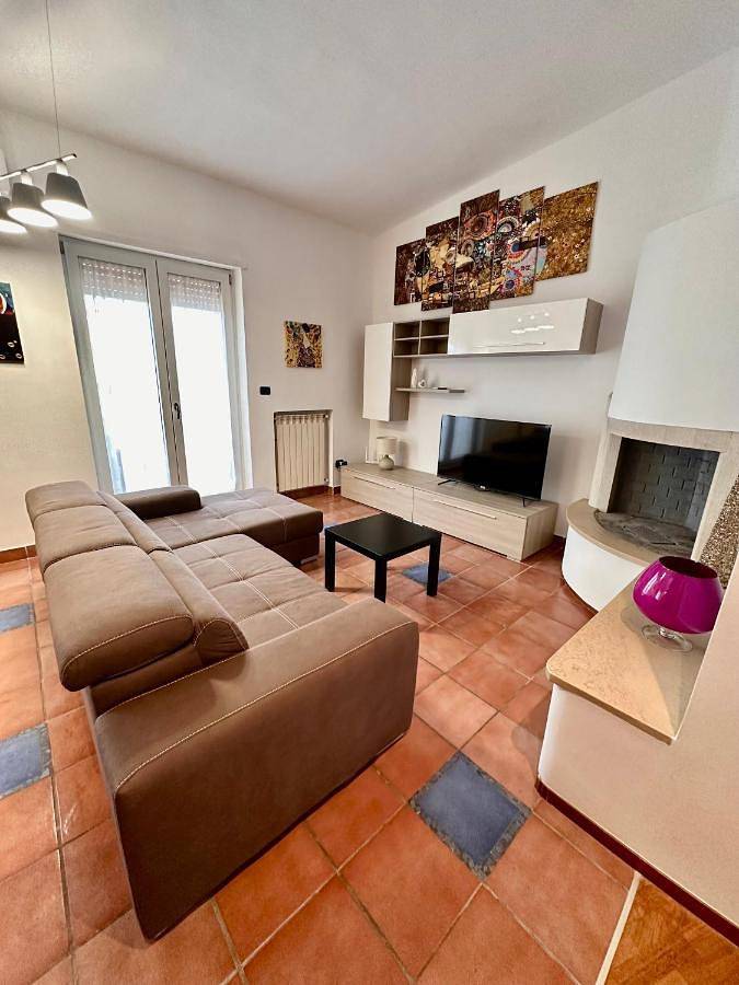 Ferienwohnung für 4 Personen, mit Balkon und Terrasse sowie Garten und Pool in Brindisi - 4