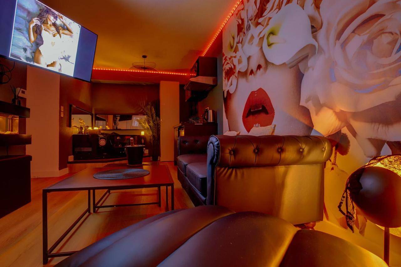 Appartement entier, Love Room - Balnéo - Insolite- Détente in Aucamville, Toulouse et ses environs