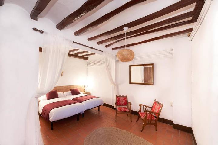 Casa rural para 16 personas, con vistas al lago y vistas además de piscina y jardín en Osona - 4