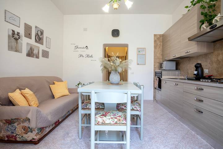 Appartamento intero, Appartamento "Viviana's Holiday Home" con Wi-Fi in Trinità d'Agultu e Vignola (Borgo), Trinità d'Agultu e Vignola