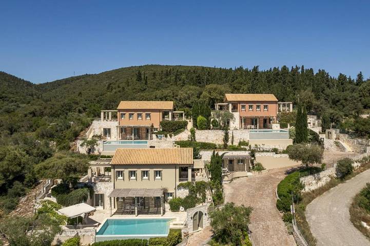 Villa για 6 άτομα, με πισίνα και μπανιέρα υδρομασάζ καθώς και κήπο στο Φισκάρδο