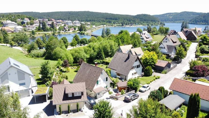 Villa für 10 Personen, mit Balkon und Terrasse sowie Garten und Seeblick im Schwarzwald - 2