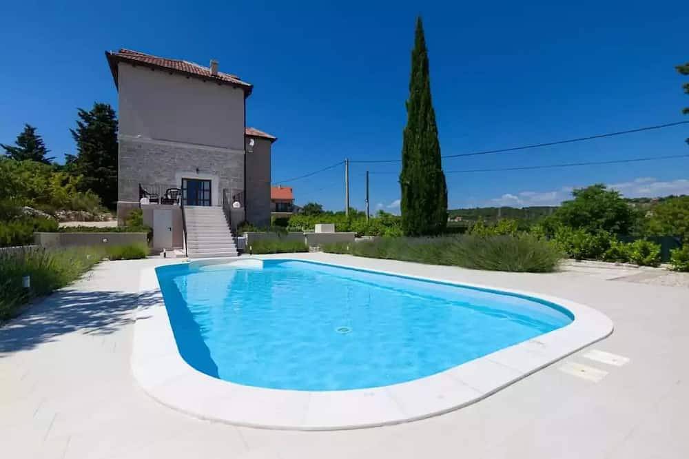 Luxury Rustic Villa Maria with Pool & Sauna in Skradin, Šibenik-Knin