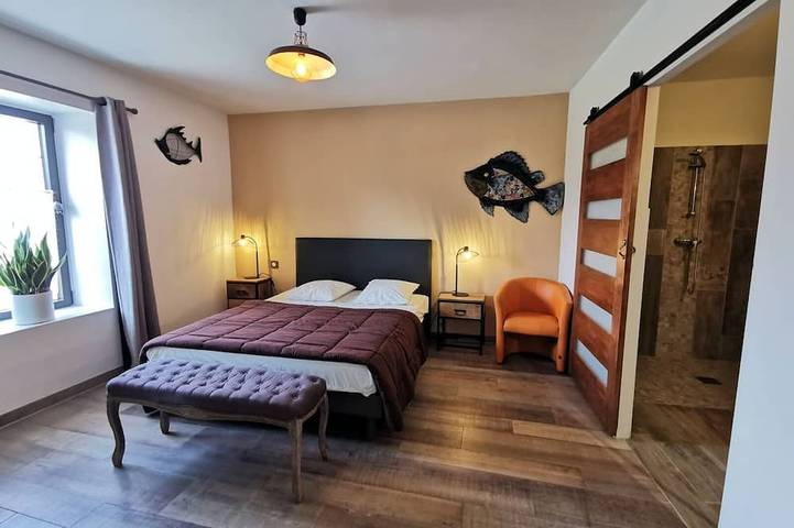 Location de vacances pour 13 personnes, avec jardin ainsi que jacuzzi et piscine dans Bétahon - 3