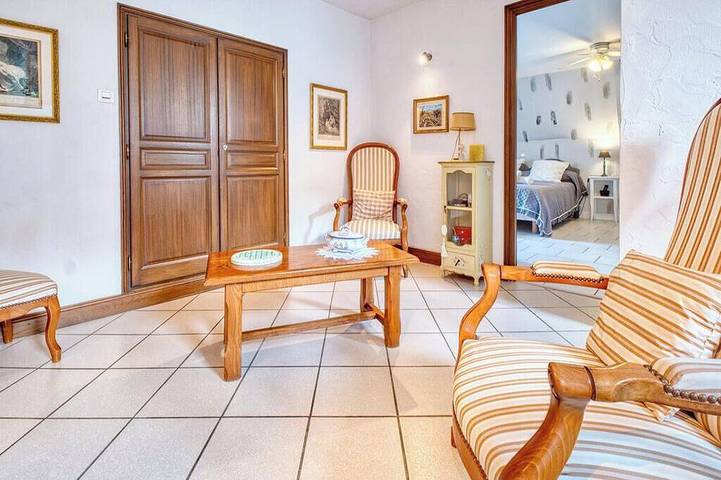 Location de vacances pour 7 personnes, avec jardin et balcon à Le Lardin-Saint-Lazare - 2