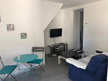 Gîte pour 3 personnes, avec terrasse à Cransac