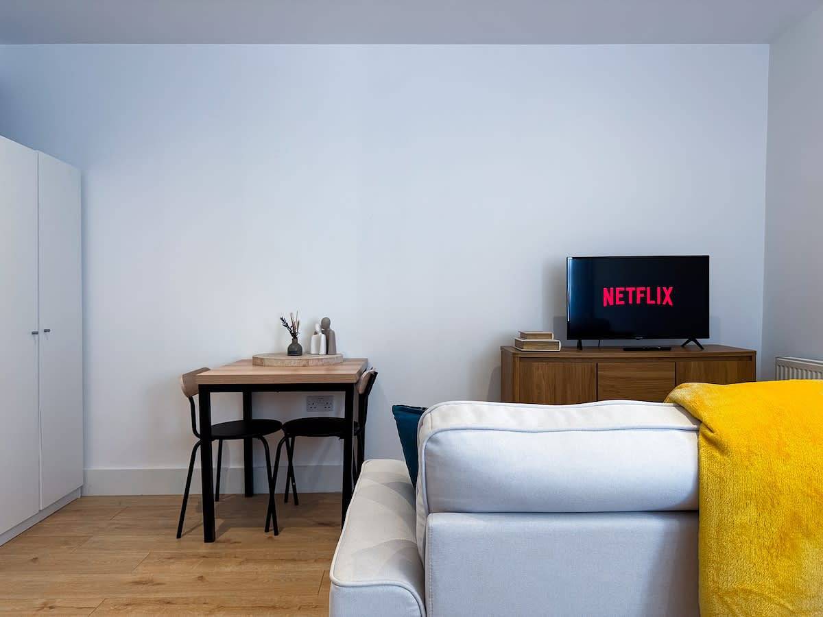 Cosy Central Maidstone Suite | Perfect Location in Kent