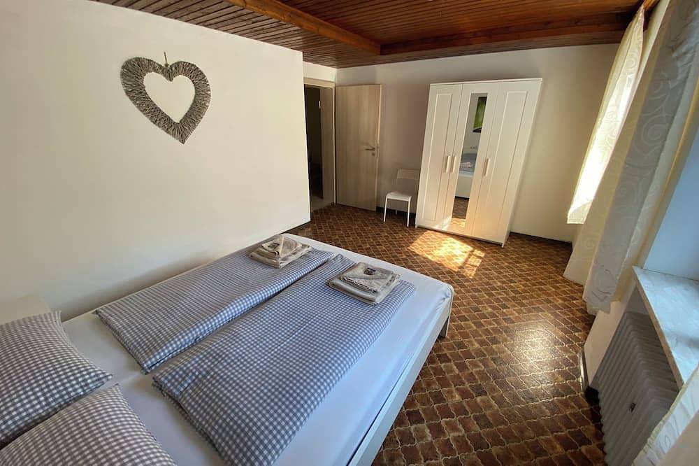 Ruhiges charmantes Ferienhaus mit 10 Schlafzimmern in Fischach / Heimberg in Fischach, Bayerisch Schwaben