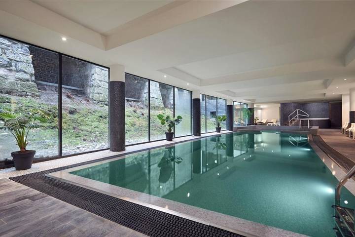 Hôtel pour 2 personnes, avec jacuzzi et jardin ainsi que piscine et sauna à Liège - 4