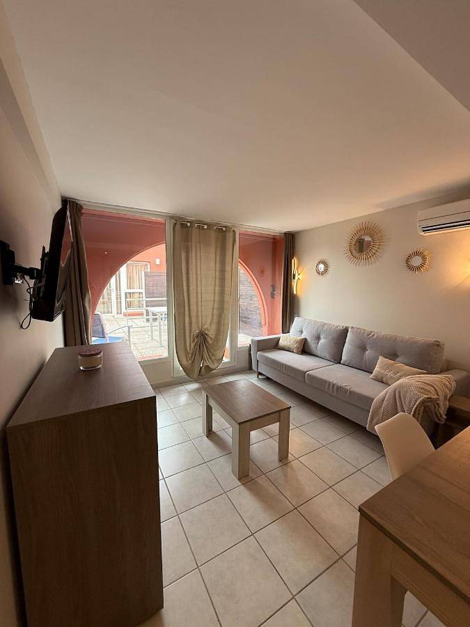 Gîte pour 4 personnes, avec piscine et terrasse dans Casino du Cap d'Agde - 3