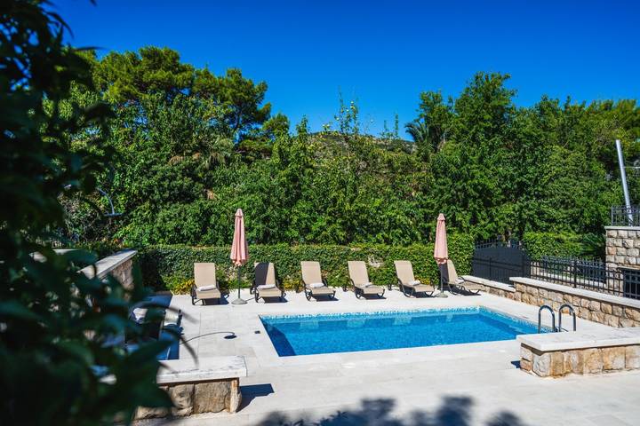 Villa für 9 Personen, mit Balkon/Terrasse und Pool in Dubrovnik - 4