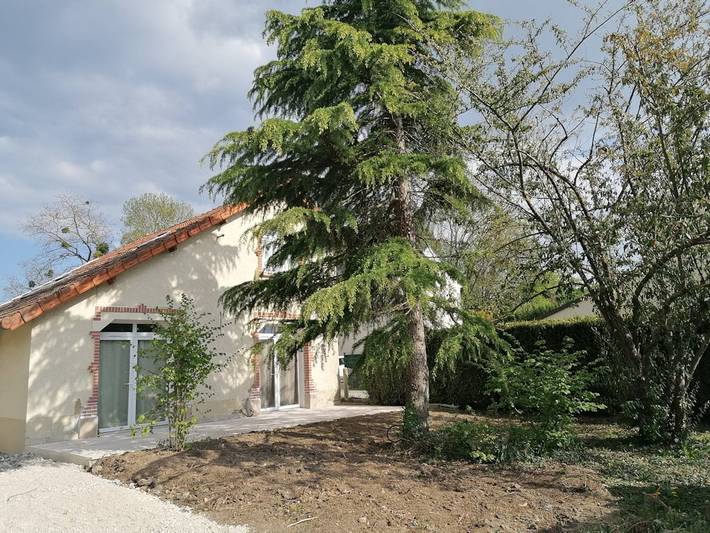 Gîte pour 10 personnes, avec terrasse et jardin dans Semoy