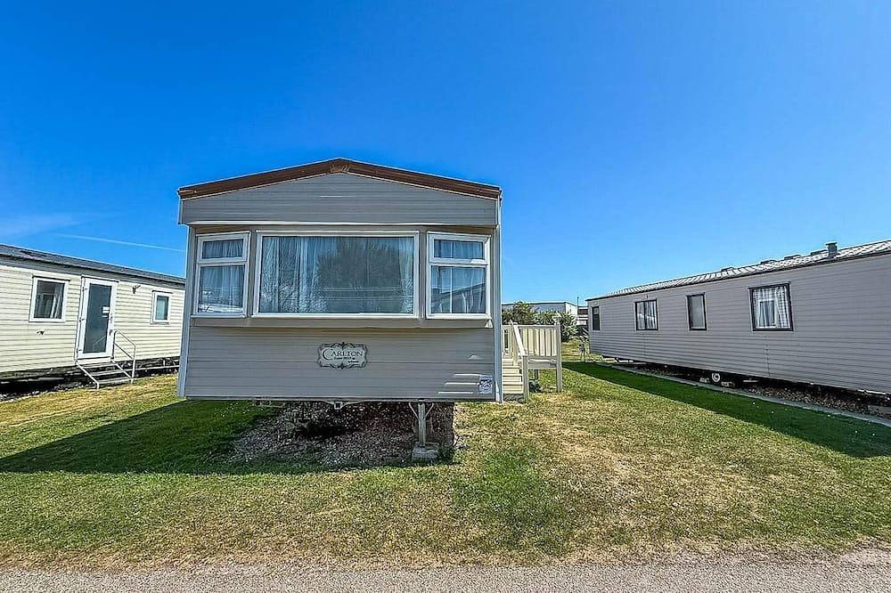 Static Caravan for 8 People in Waveney District, Suffolk